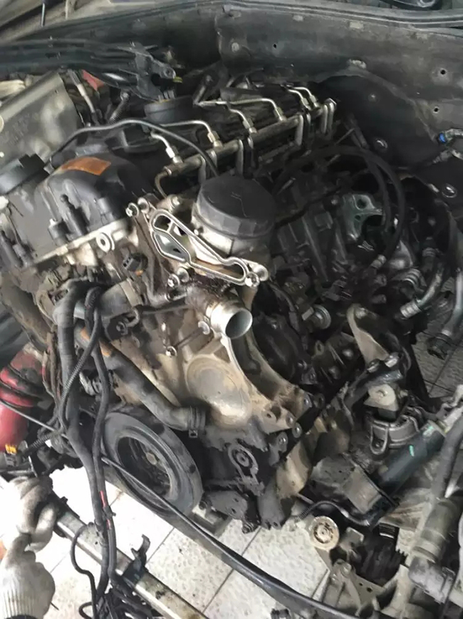汽車行駛中突然熄火怎么辦？
