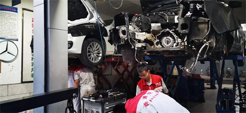 濟南沃爾沃汽車維修哪家好，汽車凹陷可以上哪維修？